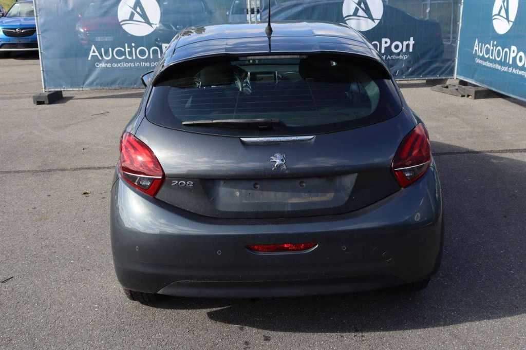 Passenger car Peugeot 208 Petrol 82hp 2015 (Margin)