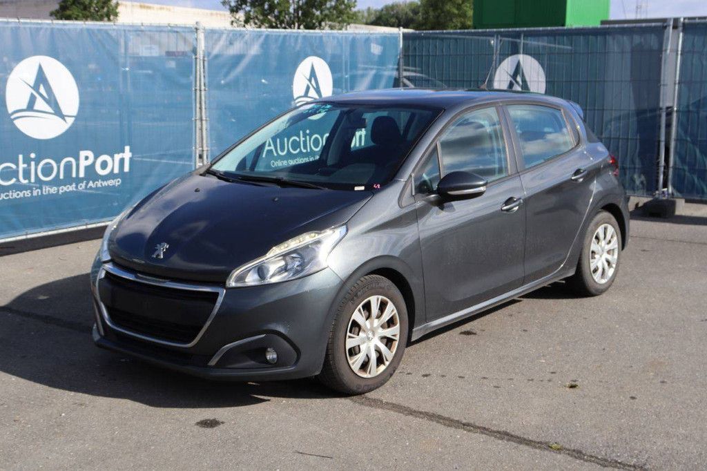 Passenger car Peugeot 208 Petrol 82hp 2015 (Margin)