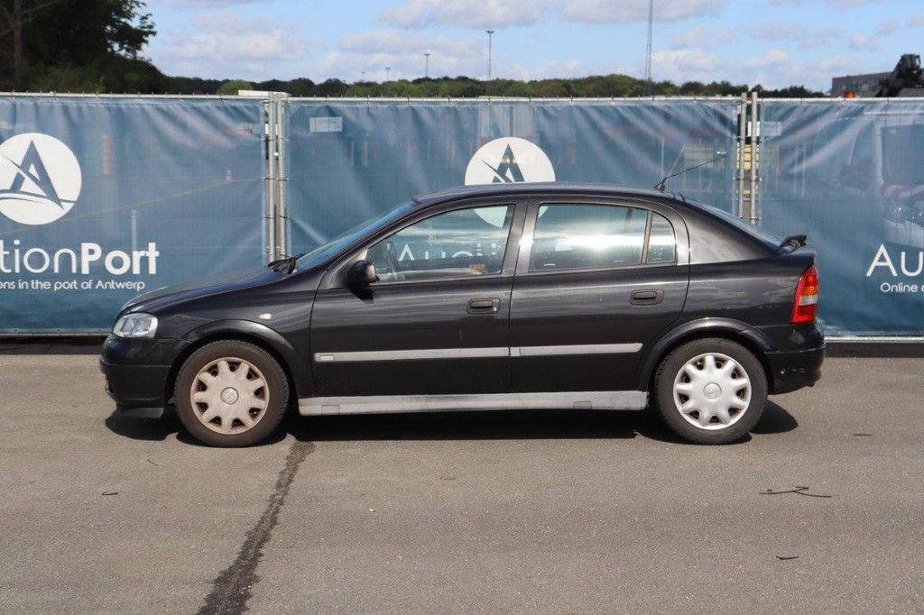 Passenger car Opel Corsa Petrol 90hp 2003 (Margin)