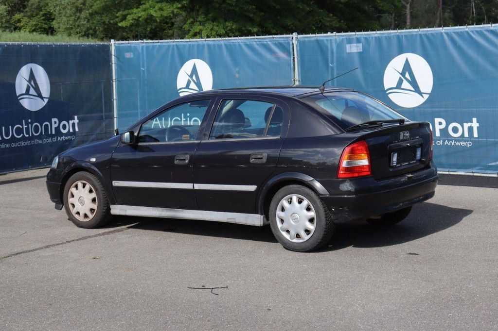 Passenger car Opel Corsa Petrol 90hp 2003 (Margin)