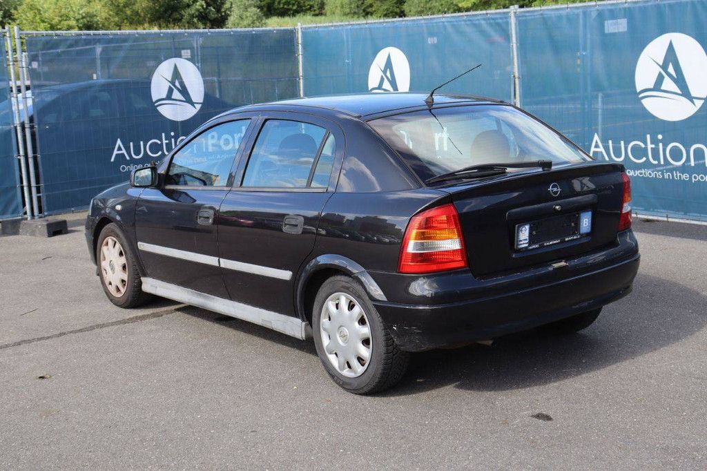 Passenger car Opel Corsa Petrol 90hp 2003 (Margin)