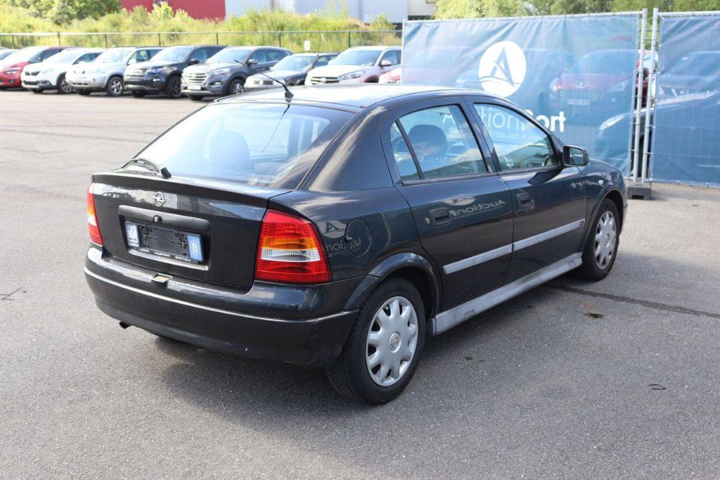 Passenger car Opel Corsa Petrol 90hp 2003 (Margin)