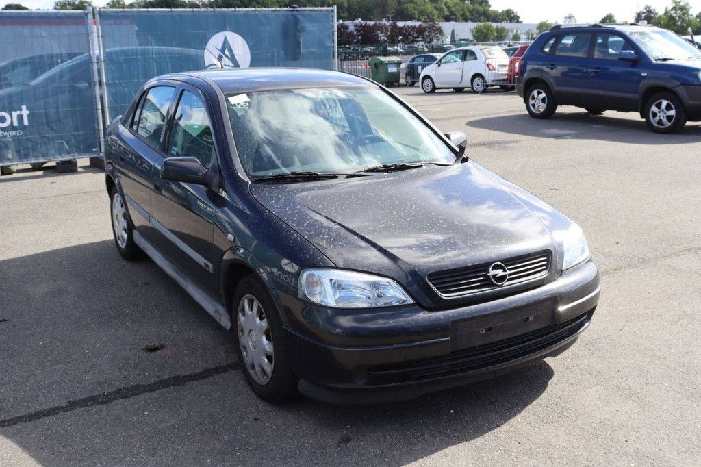 Passenger car Opel Corsa Petrol 90hp 2003 (Margin)