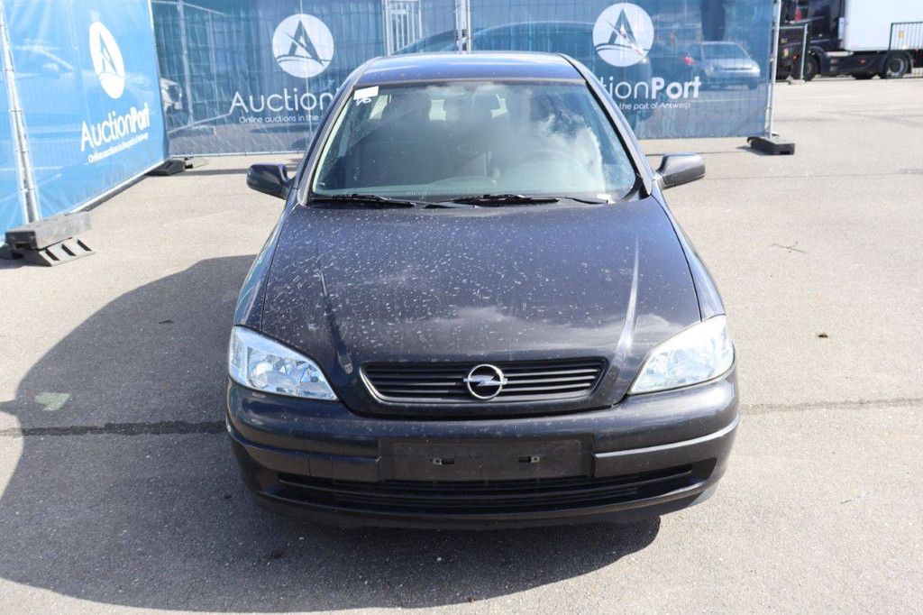 Passenger car Opel Corsa Petrol 90hp 2003 (Margin)