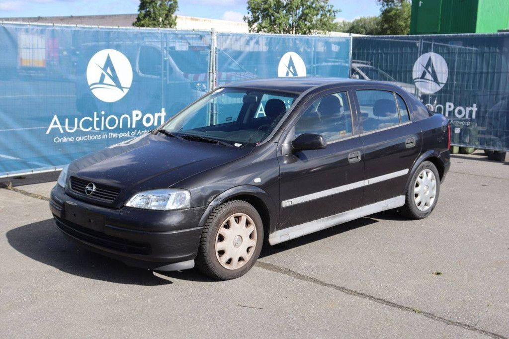 Passenger car Opel Corsa Petrol 90hp 2003 (Margin)