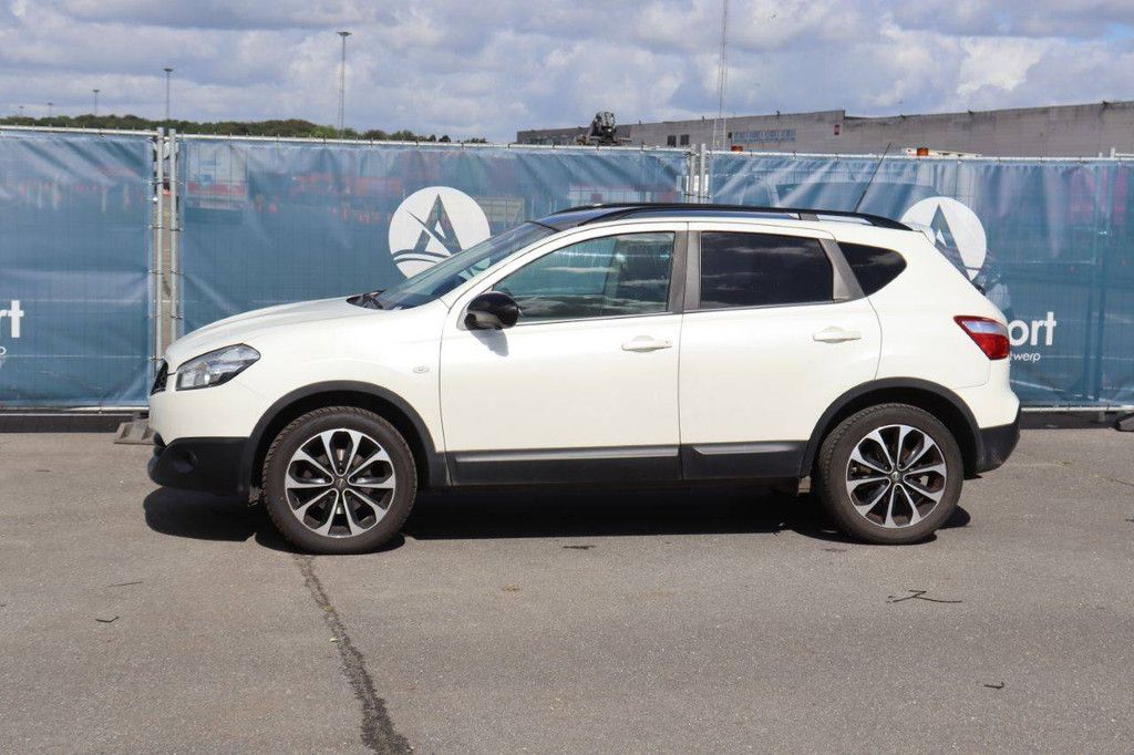 SUV Nissan Qashqai Diesel 110hp 2014 (Margin)