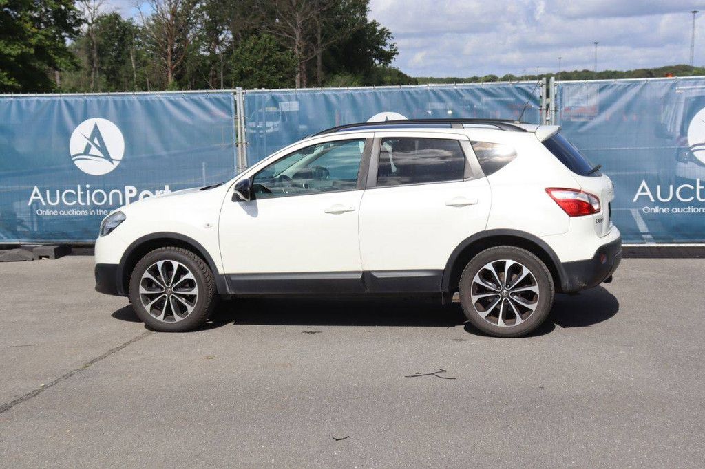 SUV Nissan Qashqai Diesel 110hp 2014 (Margin)