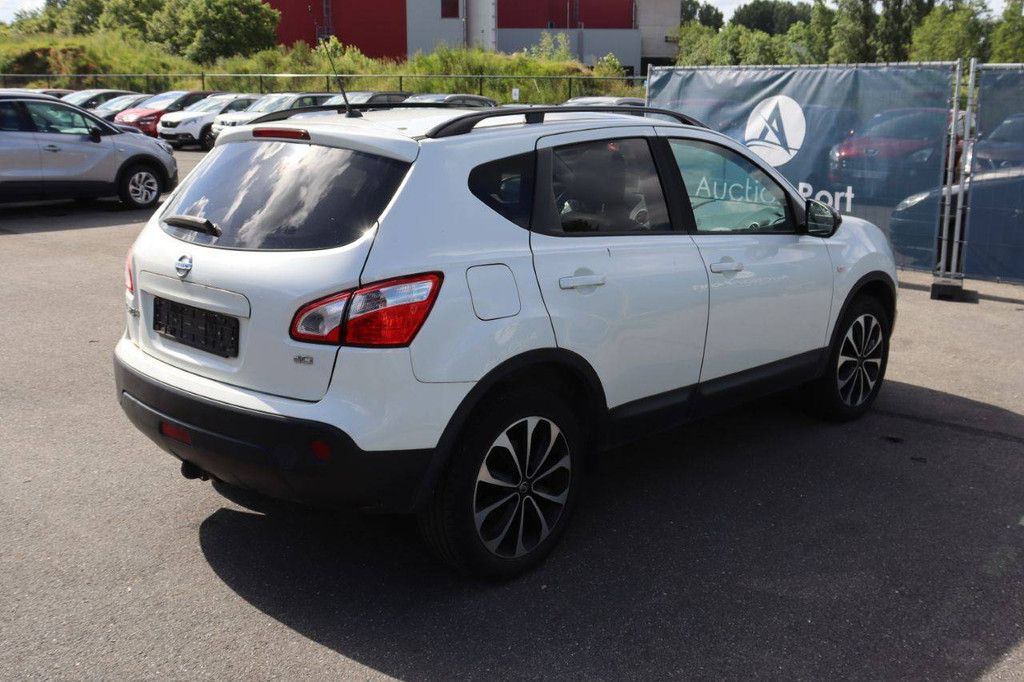 SUV Nissan Qashqai Diesel 110hp 2014 (Margin)