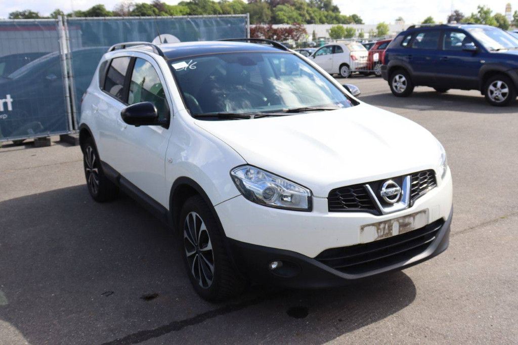 SUV Nissan Qashqai Diesel 110hp 2014 (Margin)