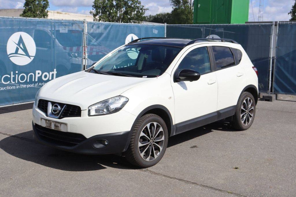 SUV Nissan Qashqai Diesel 110hp 2014 (Margin)