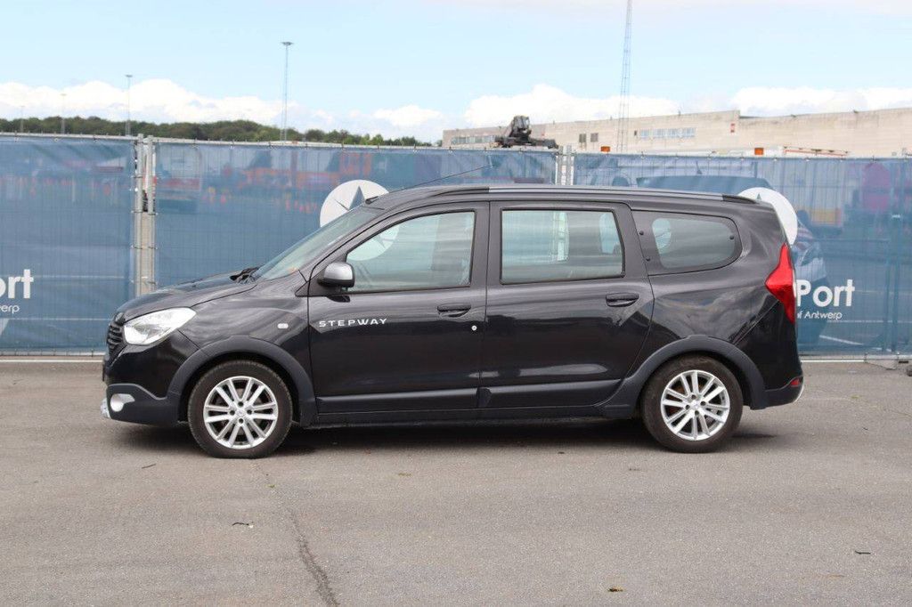 Passenger car Dacia Lodgy Stepway Diesel 109hp 2018 (Margin)