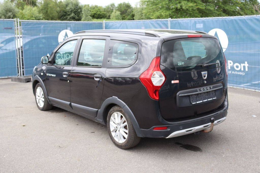 Passenger car Dacia Lodgy Stepway Diesel 109hp 2018 (Margin)