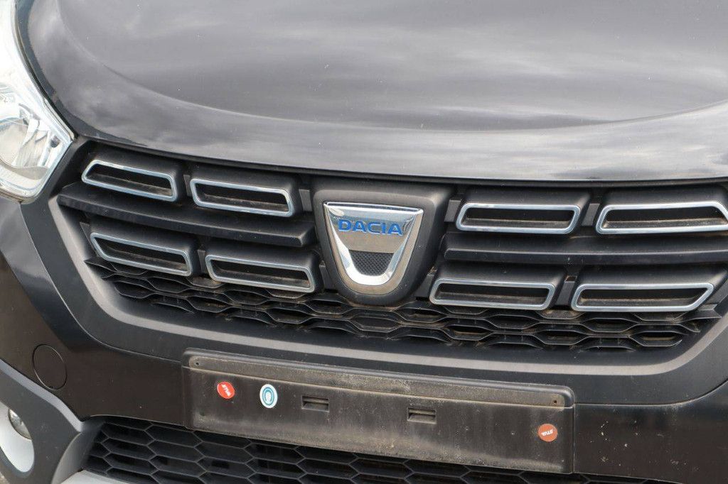 Passenger car Dacia Lodgy Stepway Diesel 109hp 2018 (Margin)
