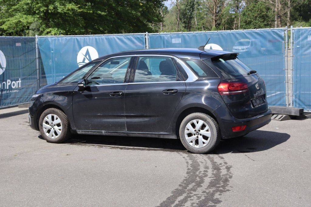 Passenger car Citroën C4 Petrol 130hp 2019 (Margin)