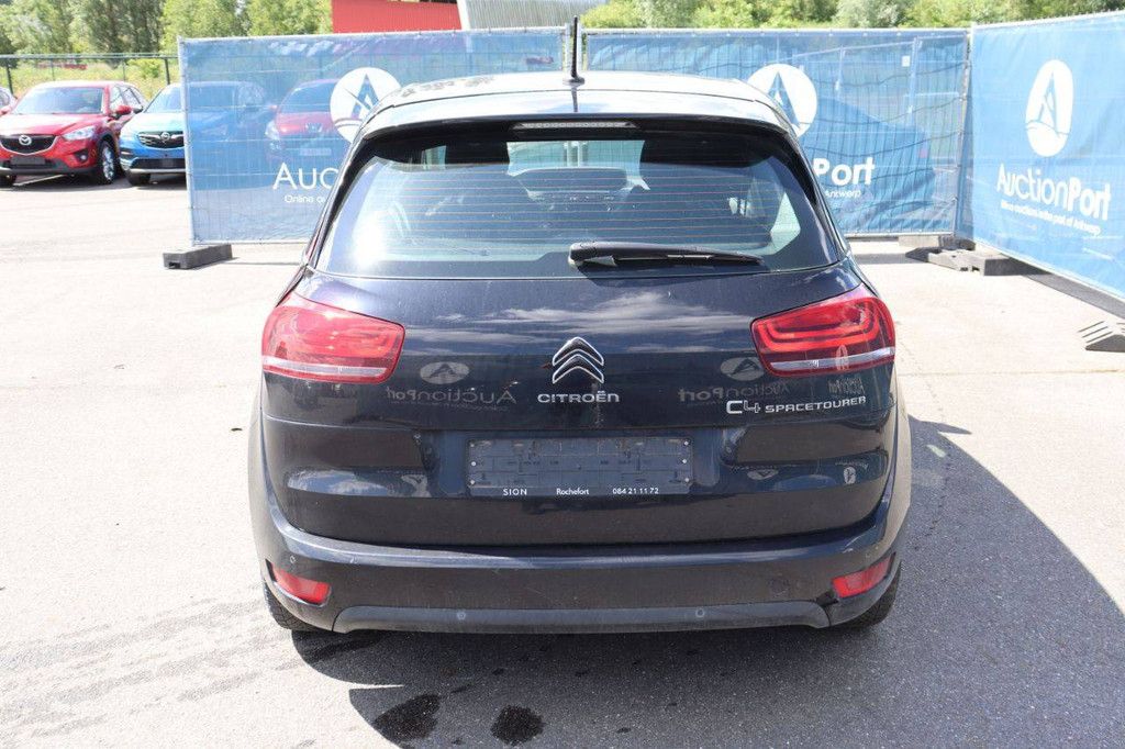 Passenger car Citroën C4 Petrol 130hp 2019 (Margin)
