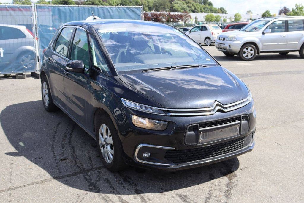 Passenger car Citroën C4 Petrol 130hp 2019 (Margin)