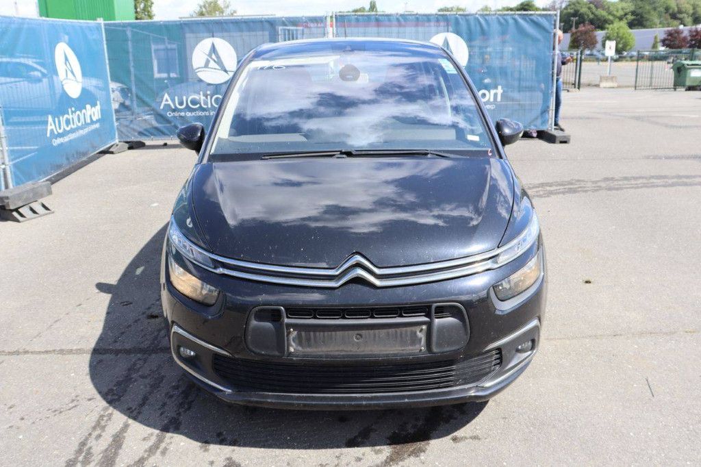Passenger car Citroën C4 Petrol 130hp 2019 (Margin)