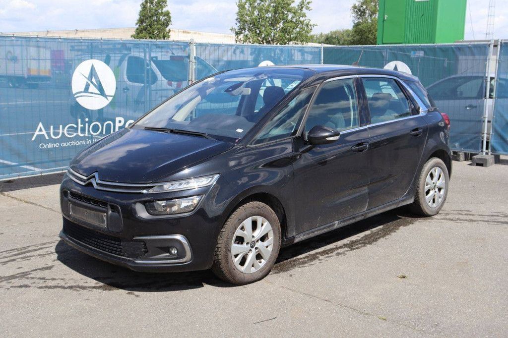 Passenger car Citroën C4 Petrol 130hp 2019 (Margin)
