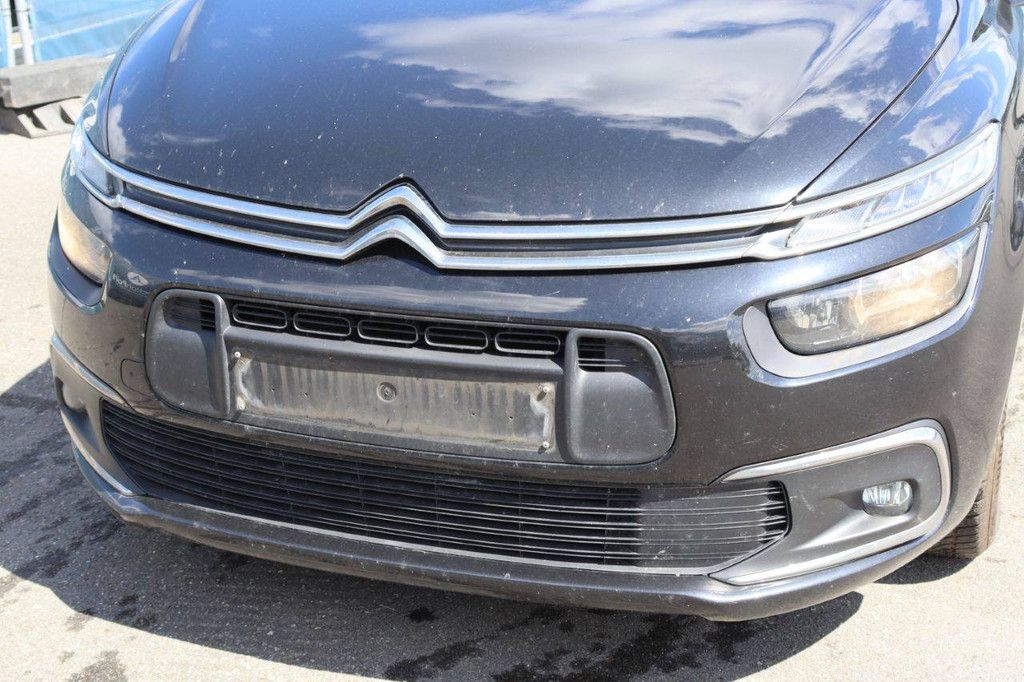 Passenger car Citroën C4 Petrol 130hp 2019 (Margin)