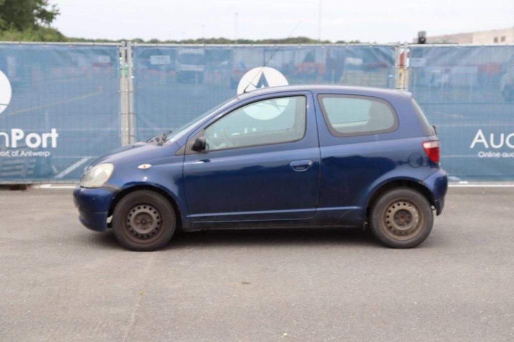Passenger car Toyota Yaris Petrol 69hp 2001 (Margin)