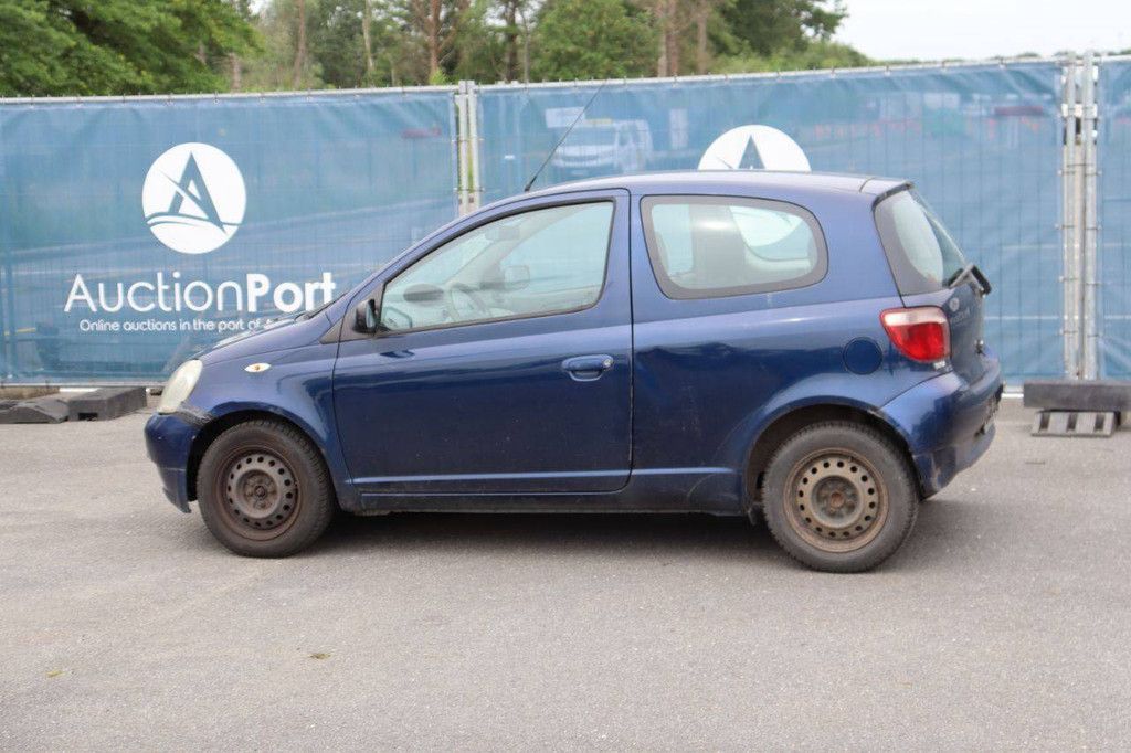 Passenger car Toyota Yaris Petrol 69hp 2001 (Margin)