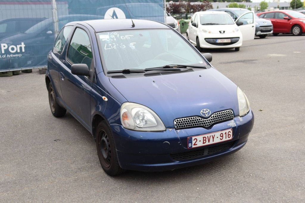 Passenger car Toyota Yaris Petrol 69hp 2001 (Margin)