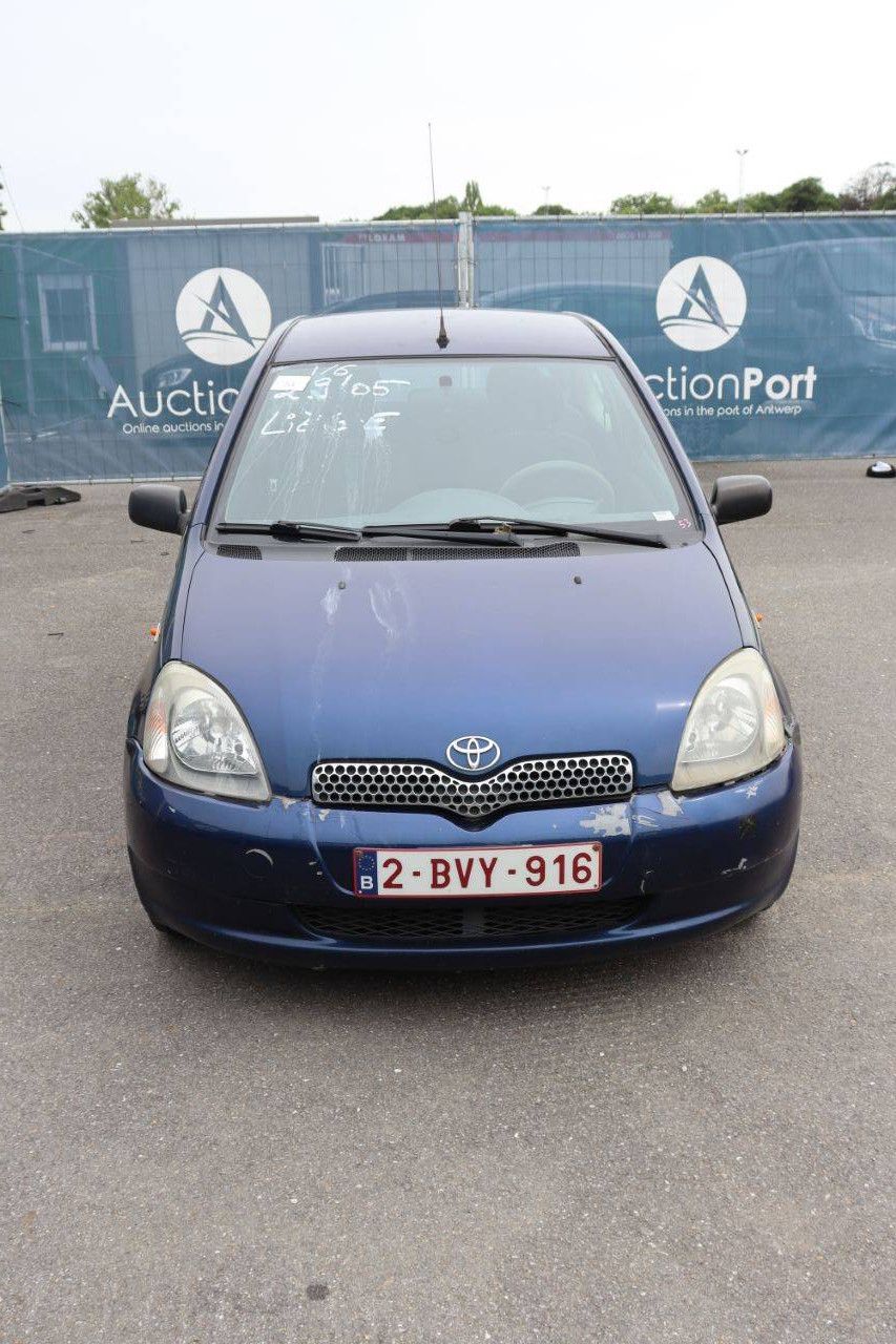 Passenger car Toyota Yaris Petrol 69hp 2001 (Margin)