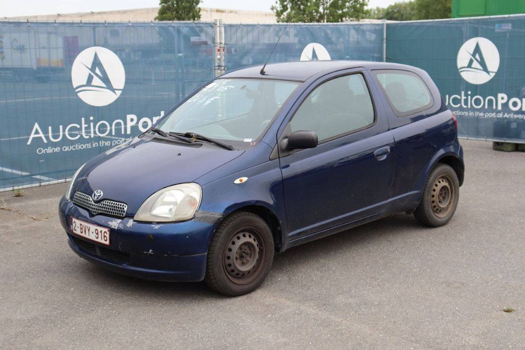 Passenger car Toyota Yaris Petrol 69hp 2001 (Margin)