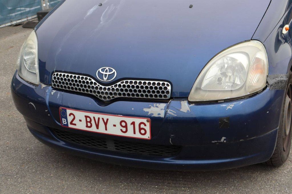 Passenger car Toyota Yaris Petrol 69hp 2001 (Margin)