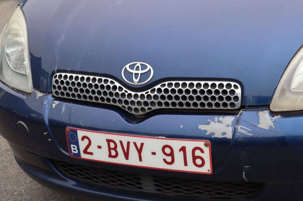 Passenger car Toyota Yaris Petrol 69hp 2001 (Margin)