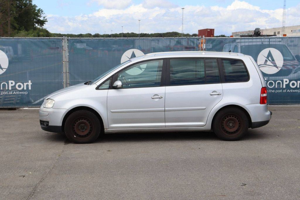 Passenger car Volkswagen Touran Diesel 105hp 2005 (Margin)