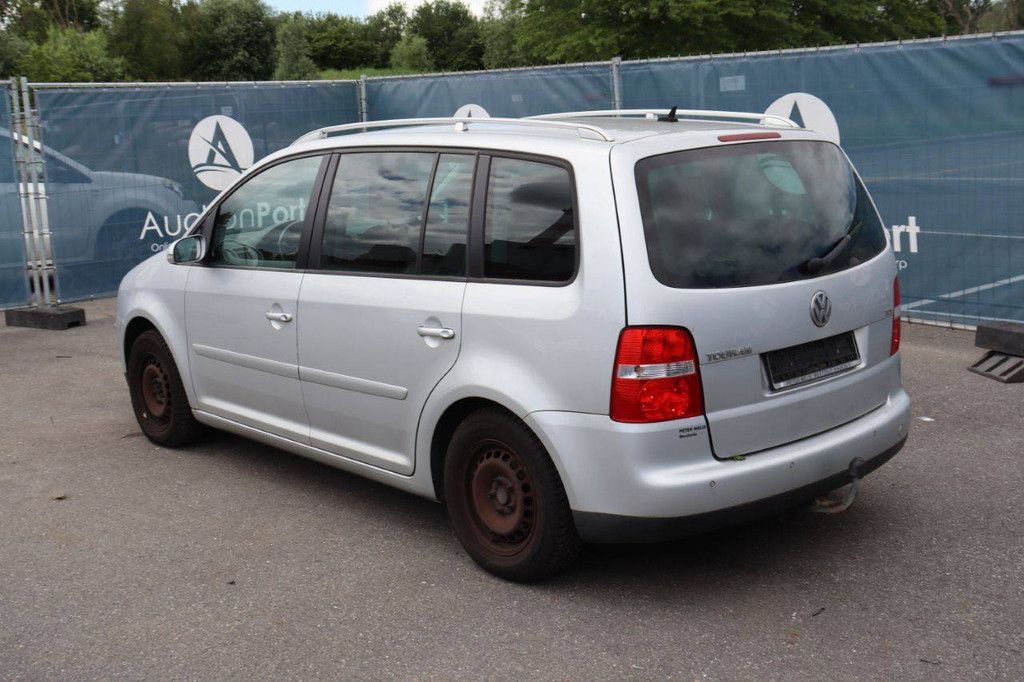Passenger car Volkswagen Touran Diesel 105hp 2005 (Margin)
