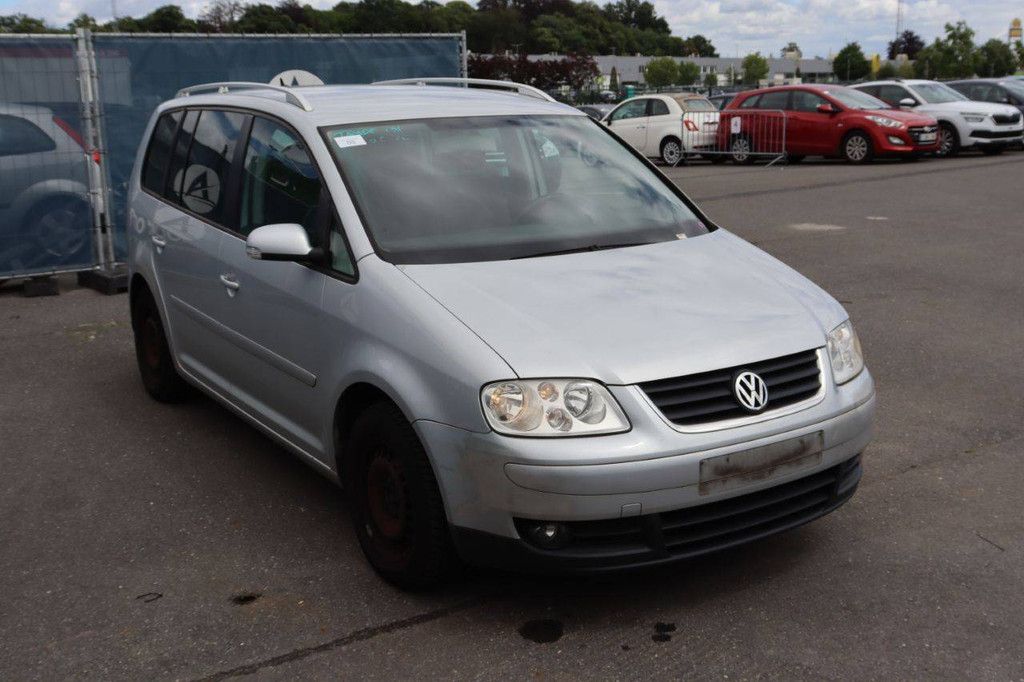 Passenger car Volkswagen Touran Diesel 105hp 2005 (Margin)
