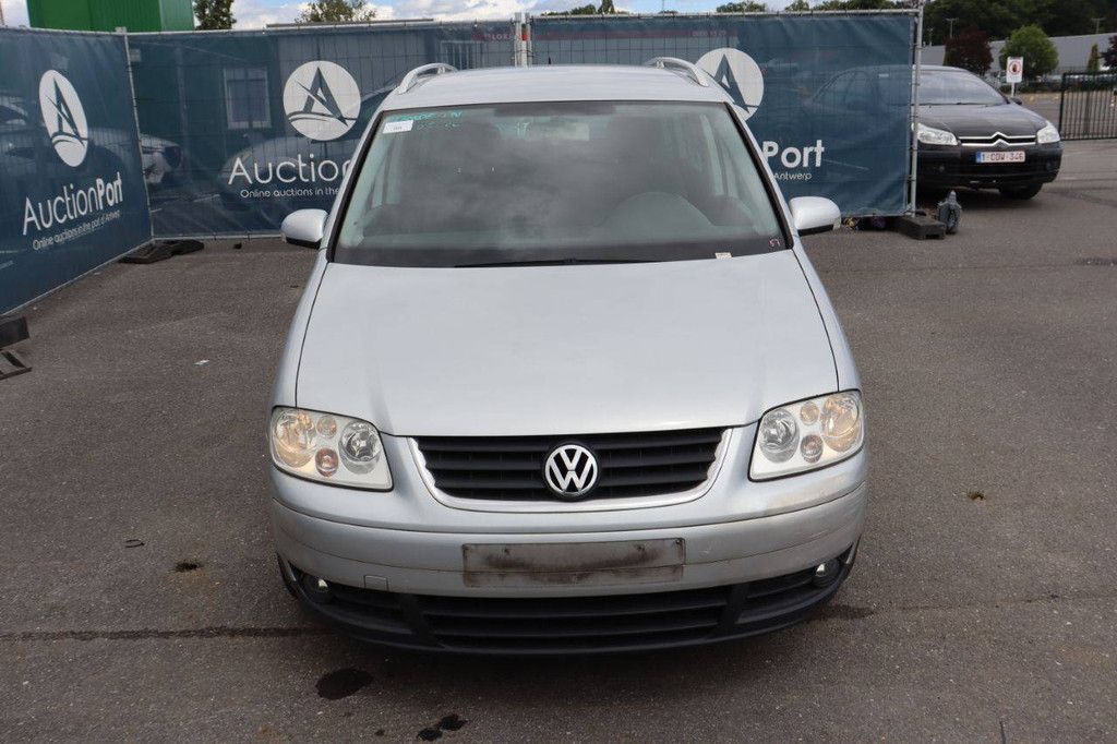 Passenger car Volkswagen Touran Diesel 105hp 2005 (Margin)