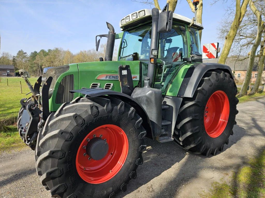 Fendt 820 Com3 Vario TMS mit Trible GPS. 818 718 716