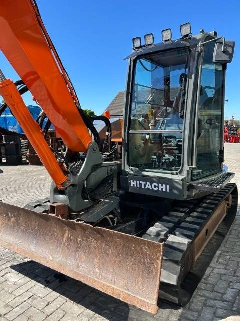 Hitachi ZX 85 US B LC-3