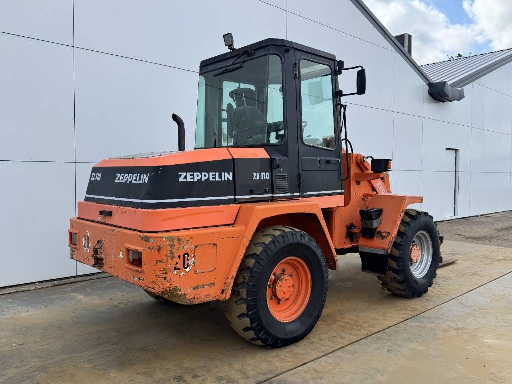 Schaeff ZL110 - Forks + Bucket / Quick Coupler