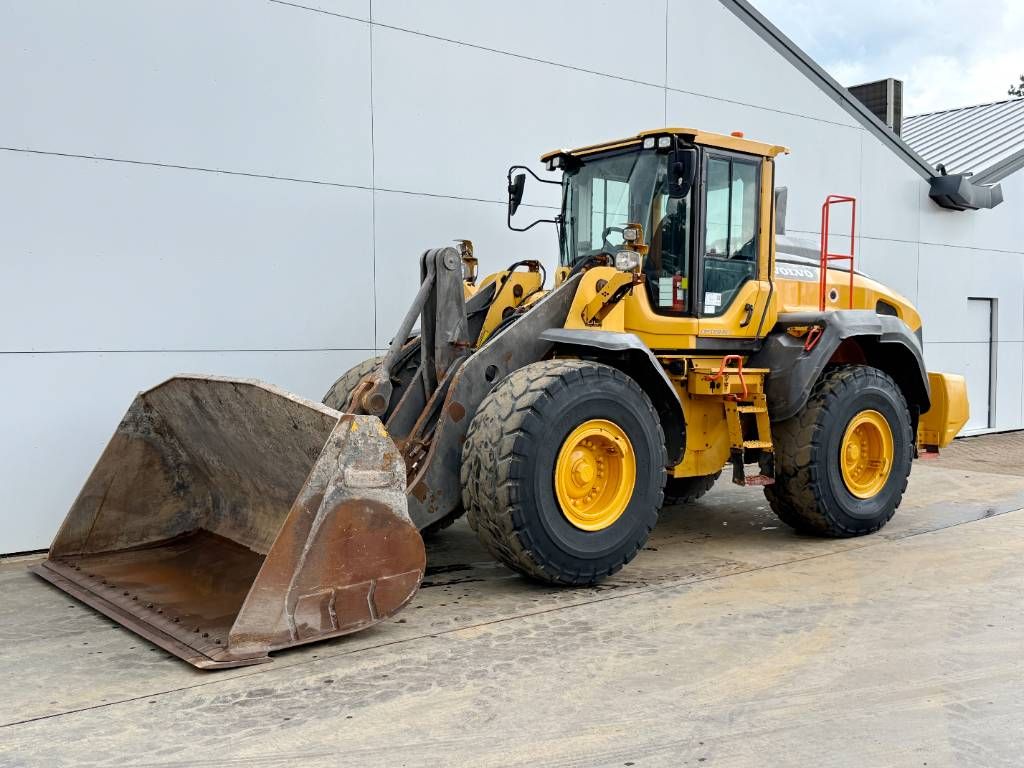 Volvo L120H - 3rd Function / Quick Coupler