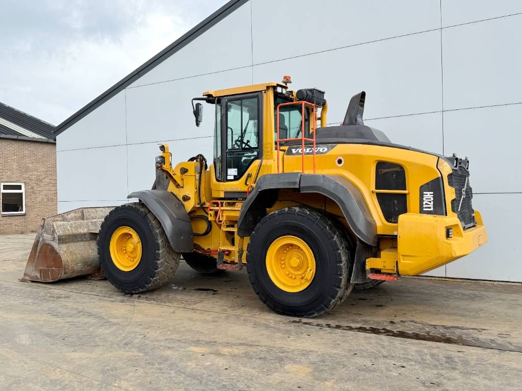 Volvo L120H - 3rd Function / Quick Coupler