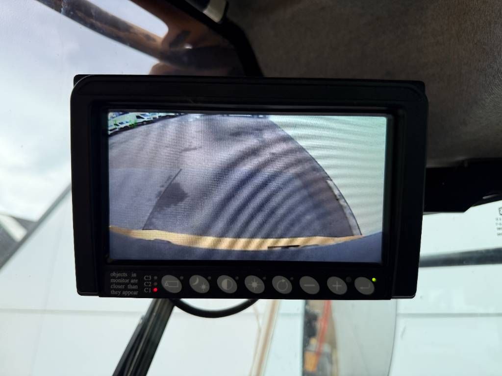 Volvo L120H - 3rd Function / Quick Coupler
