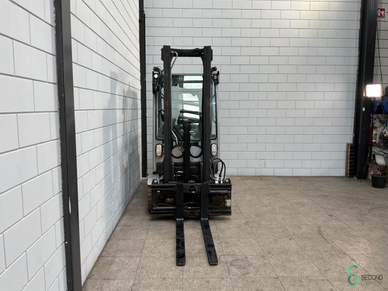 Forklifts Electric Still RX60-25 2021 3+4th Valve