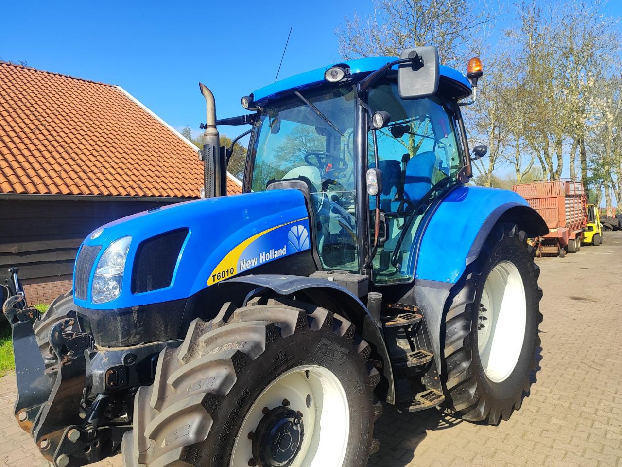 Mooie New Holland T 6010 Plus