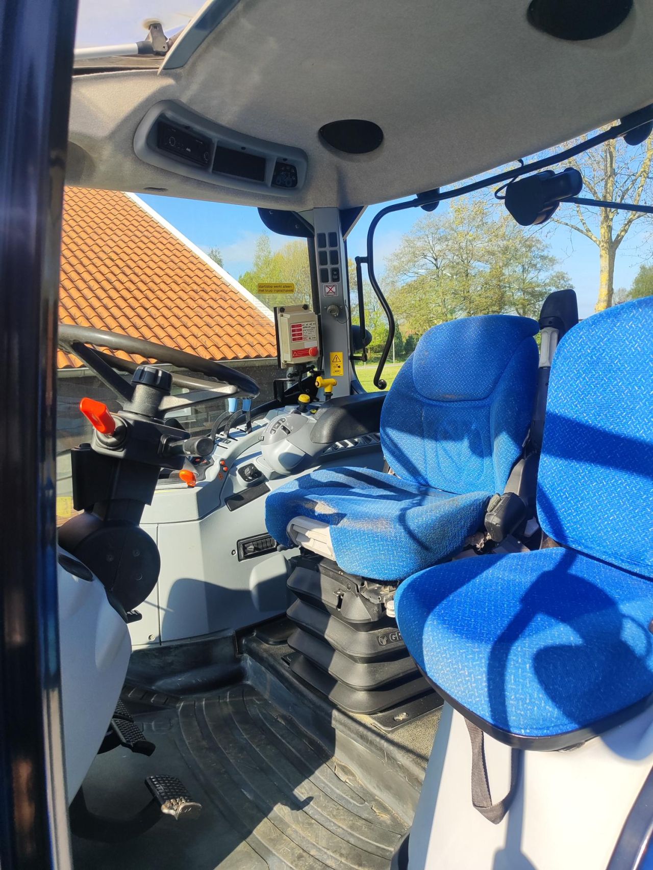 Mooie New Holland T 6010 Plus