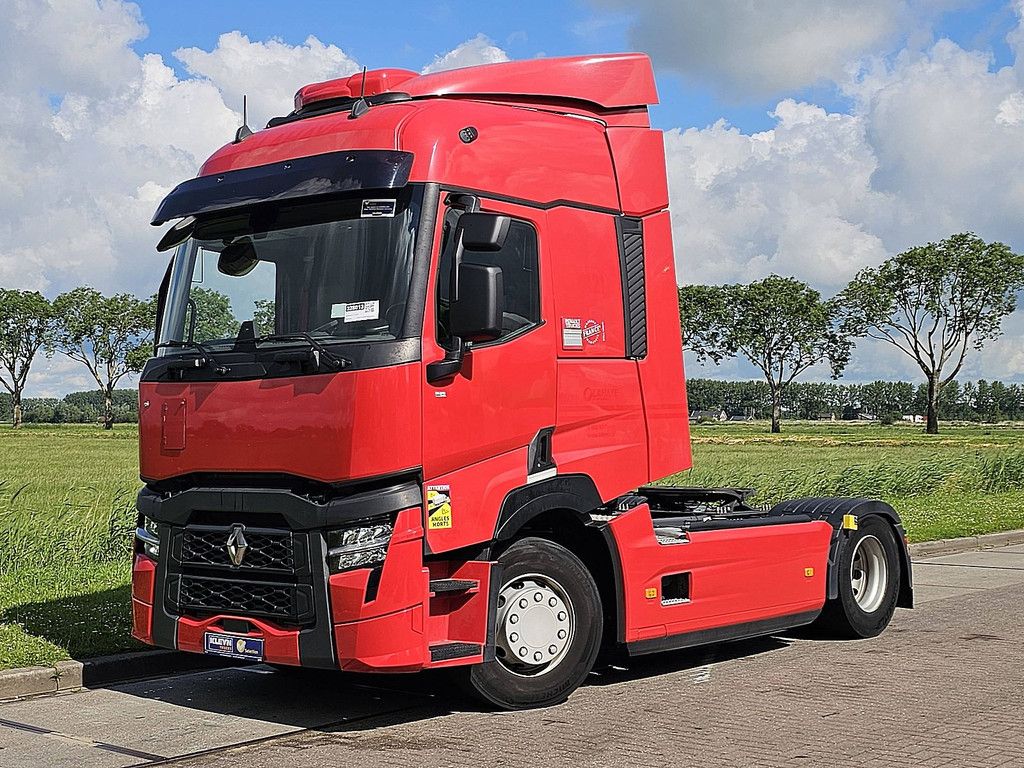 RENAULT T 520