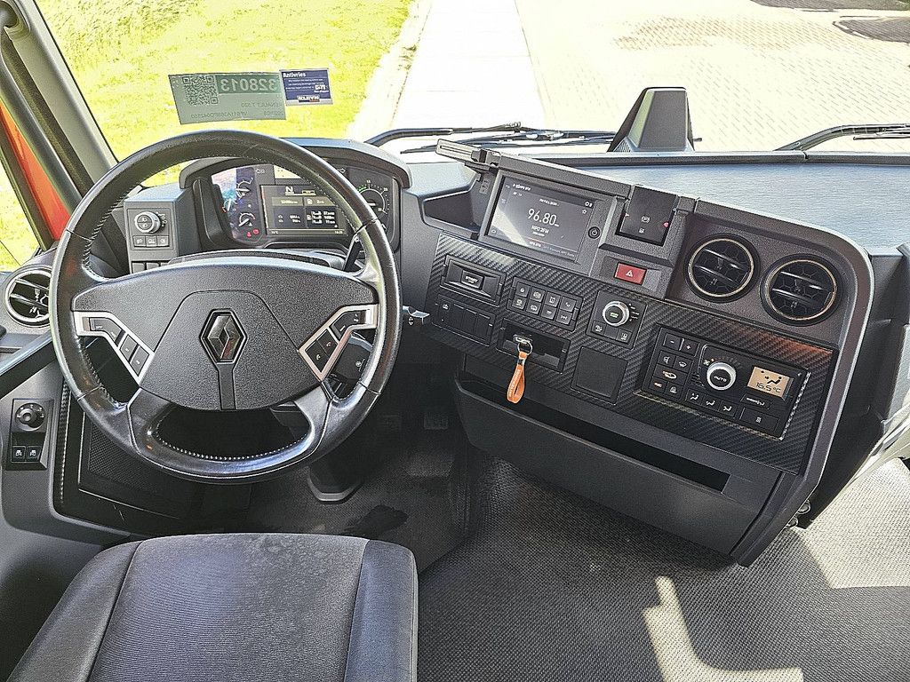 RENAULT T 520