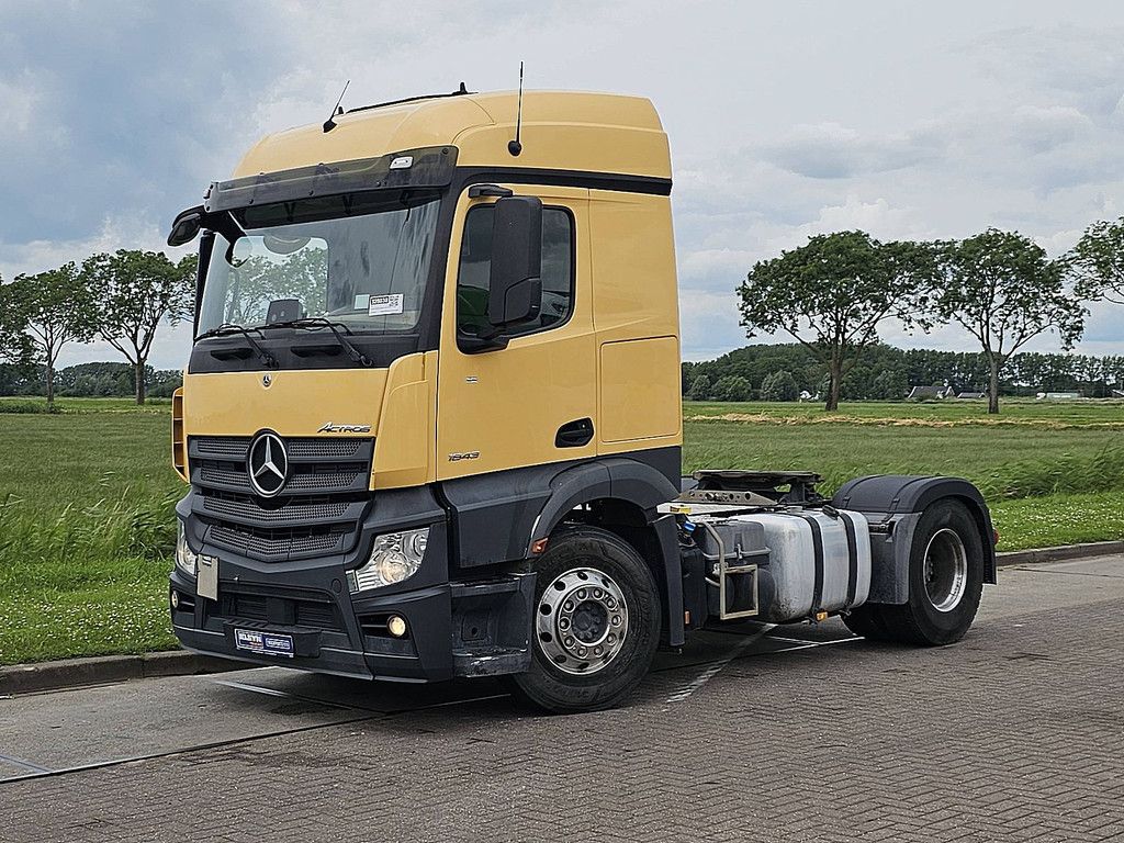 MERCEDES-BENZ ACTROS 1843