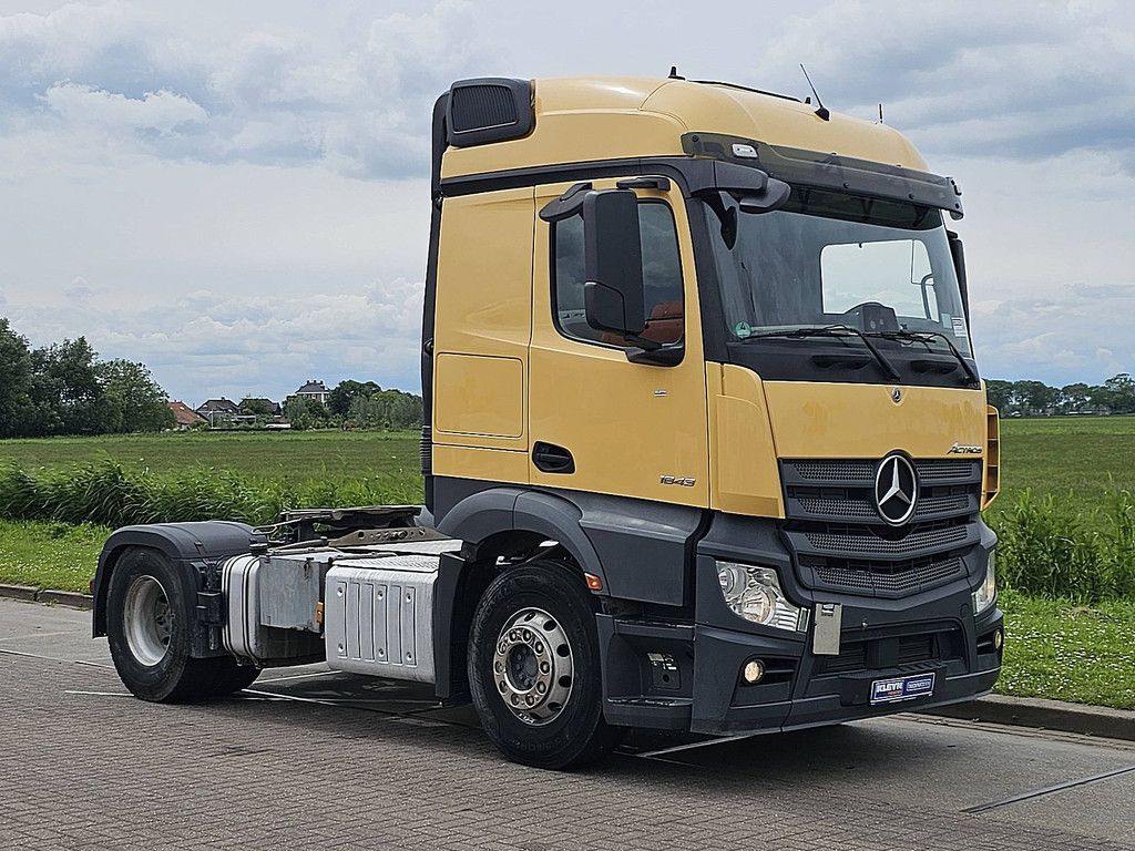 MERCEDES-BENZ ACTROS 1843