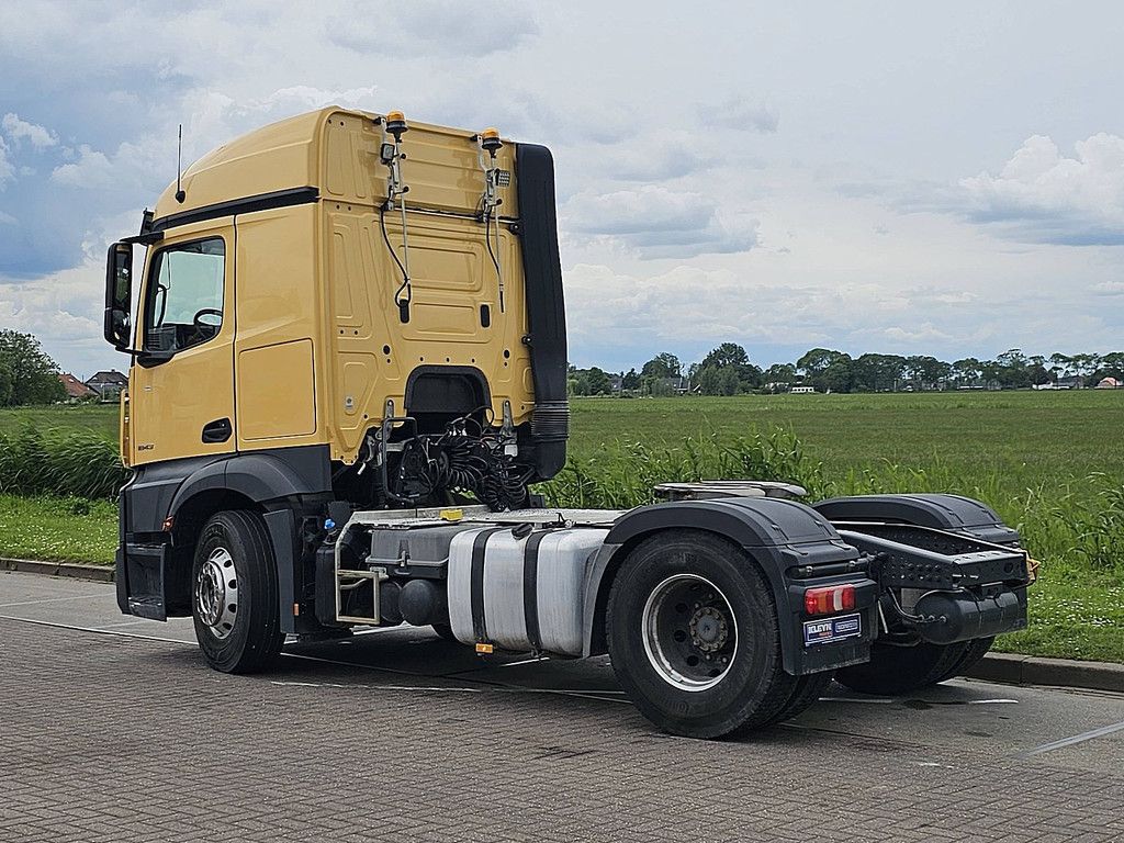 MERCEDES-BENZ ACTROS 1843