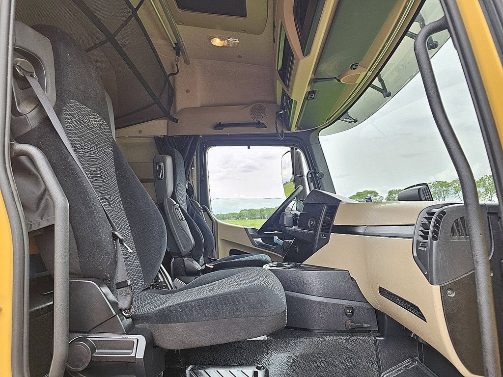 MERCEDES-BENZ ACTROS 1843