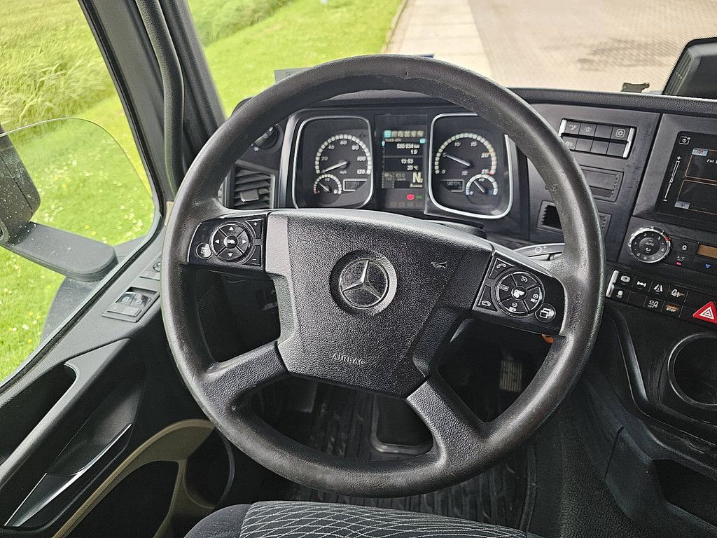MERCEDES-BENZ ACTROS 1843